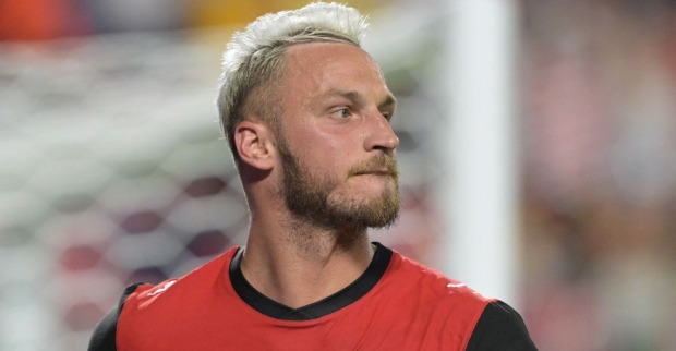 Marko Arnautovic im Fußballtrikot – der ÖFB-Star sorgt mit einem Fallrückzieher bei Twitch-Streamer Marli für Aufsehen.