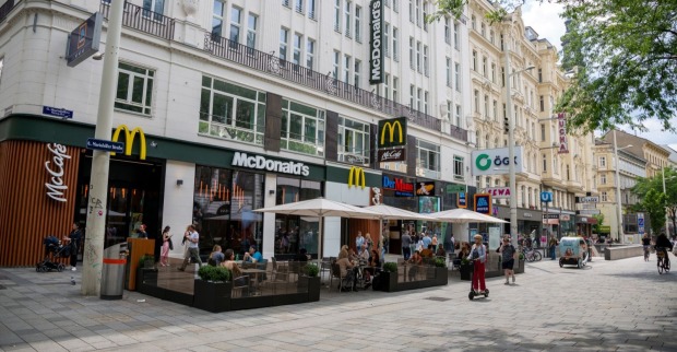 Außenansicht einer McDonalds Filiale in Wien-Mariahilf