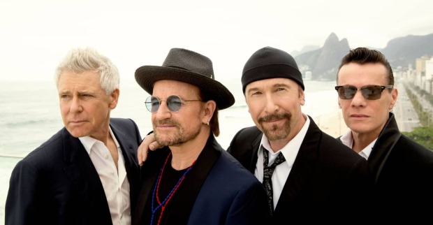Mitglieder der Band U2 bei einem Fotoshooting in Rio