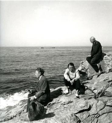 André Breton, Toyen, Benjamin Péret na Île de Sein, foto: Elisa Breton, 1948 
