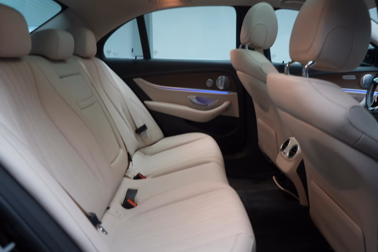 (B-094) Mercedes-Benz(Hybrid) E 300 de 9G-Tronic Exclusive Leder/Distronic/Bur - Image 10
