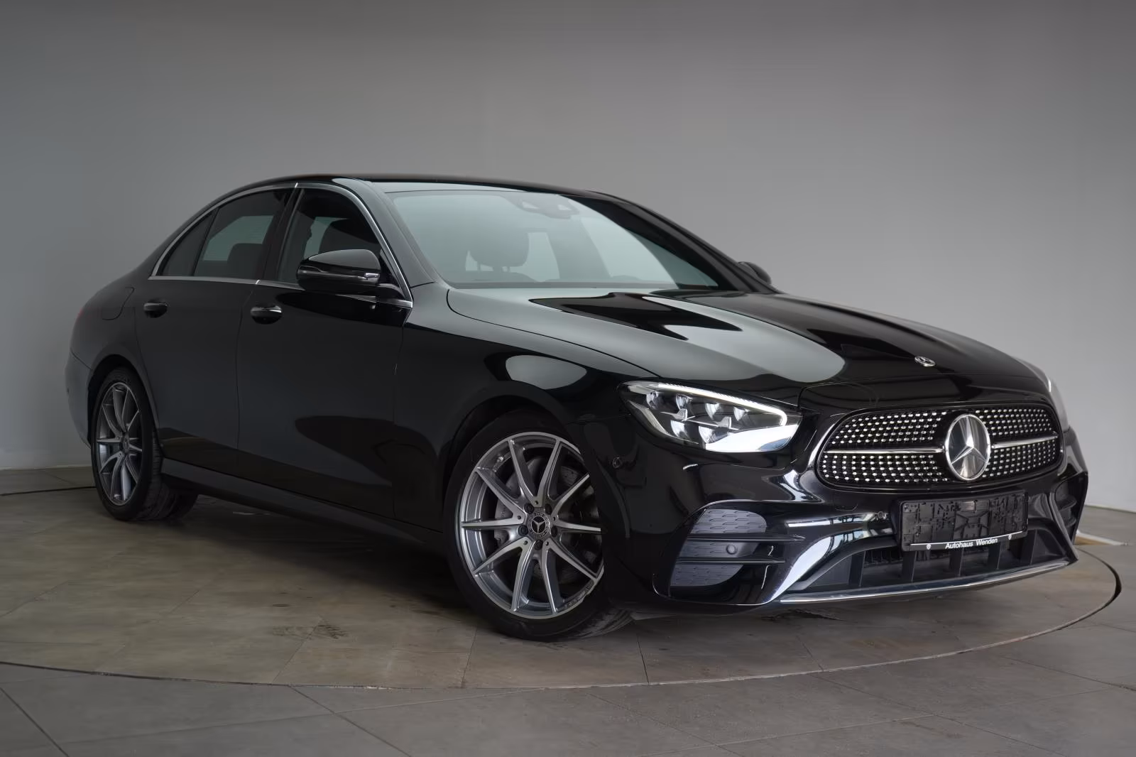 (B-515) Mercedes-Benz E 220 d 9G-Tronic AMG Temp/Kamera/HUD/Carp - Image 1