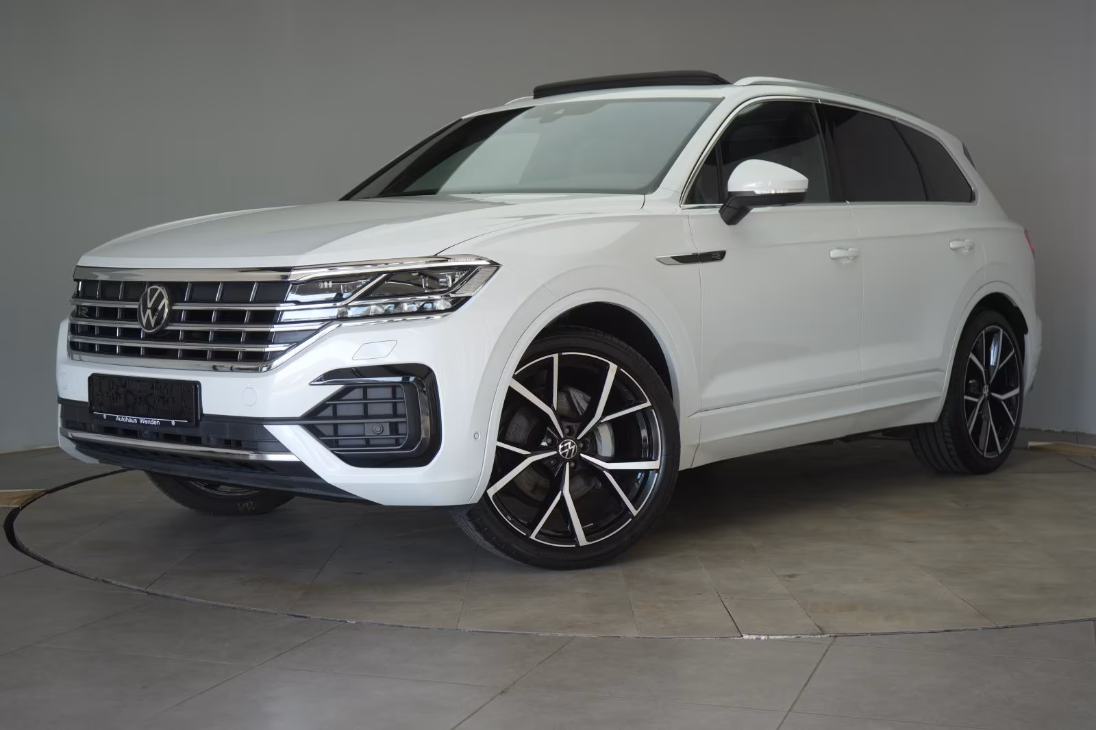 (B-338) Volkswagen Touareg 3.0 V6 TDI 4Motion R-Line Leder/ACC/Kame - Image 2