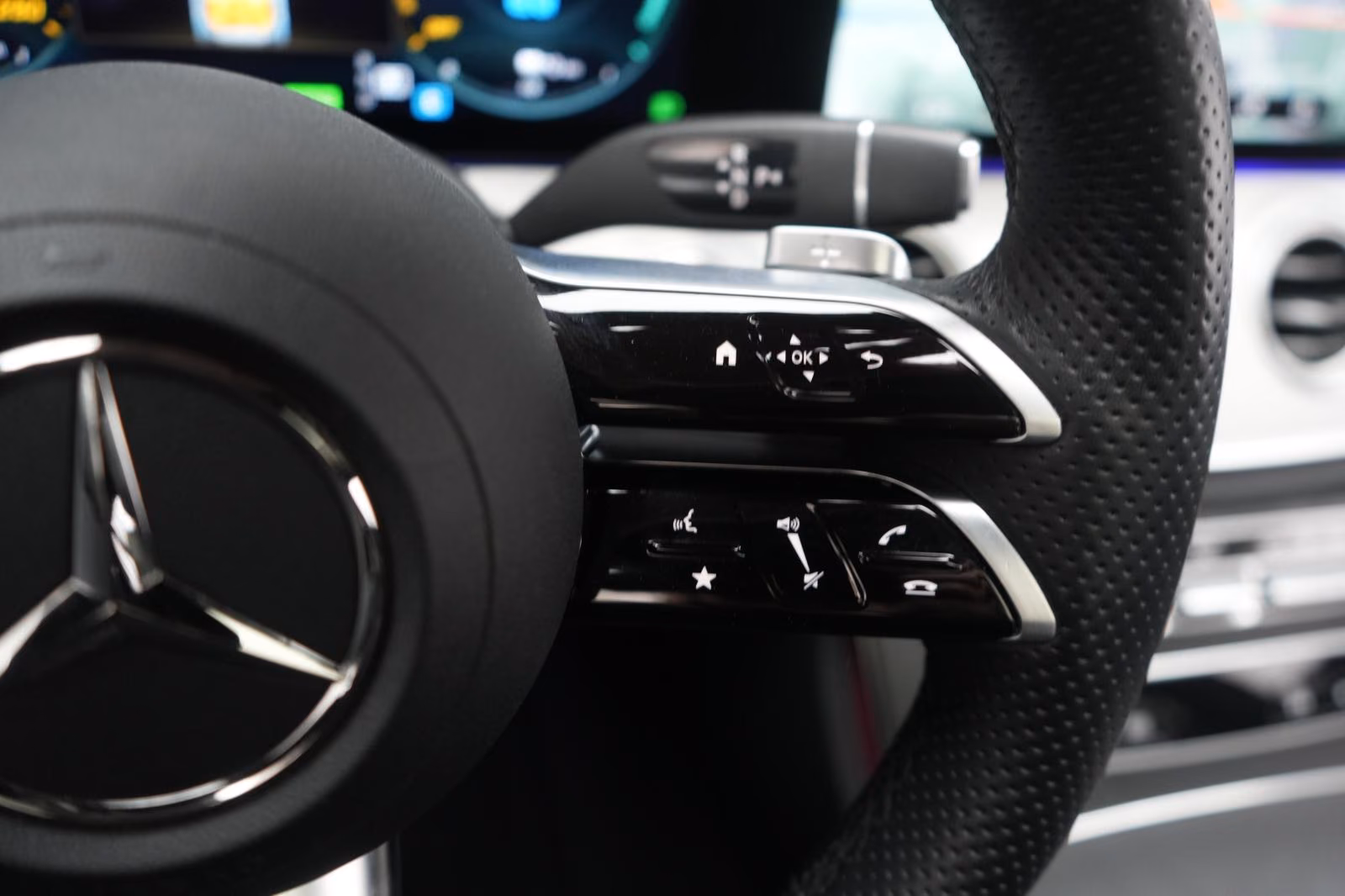 (B-240) Mercedes-Benz(Hybrid) E 300 de T 9G-TRONIC AMG Temp/Kamera/Pano/Burmes - Image 18