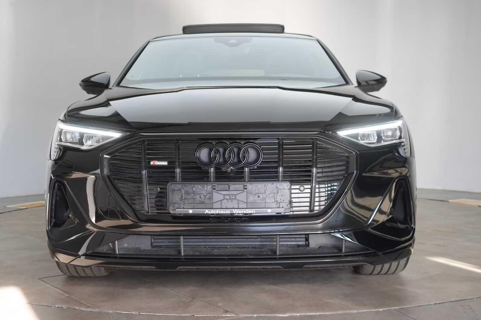 (B-373) Audi e-tron 55 quattro S line ACC/Kamera/Virtual/Pano - Image 2