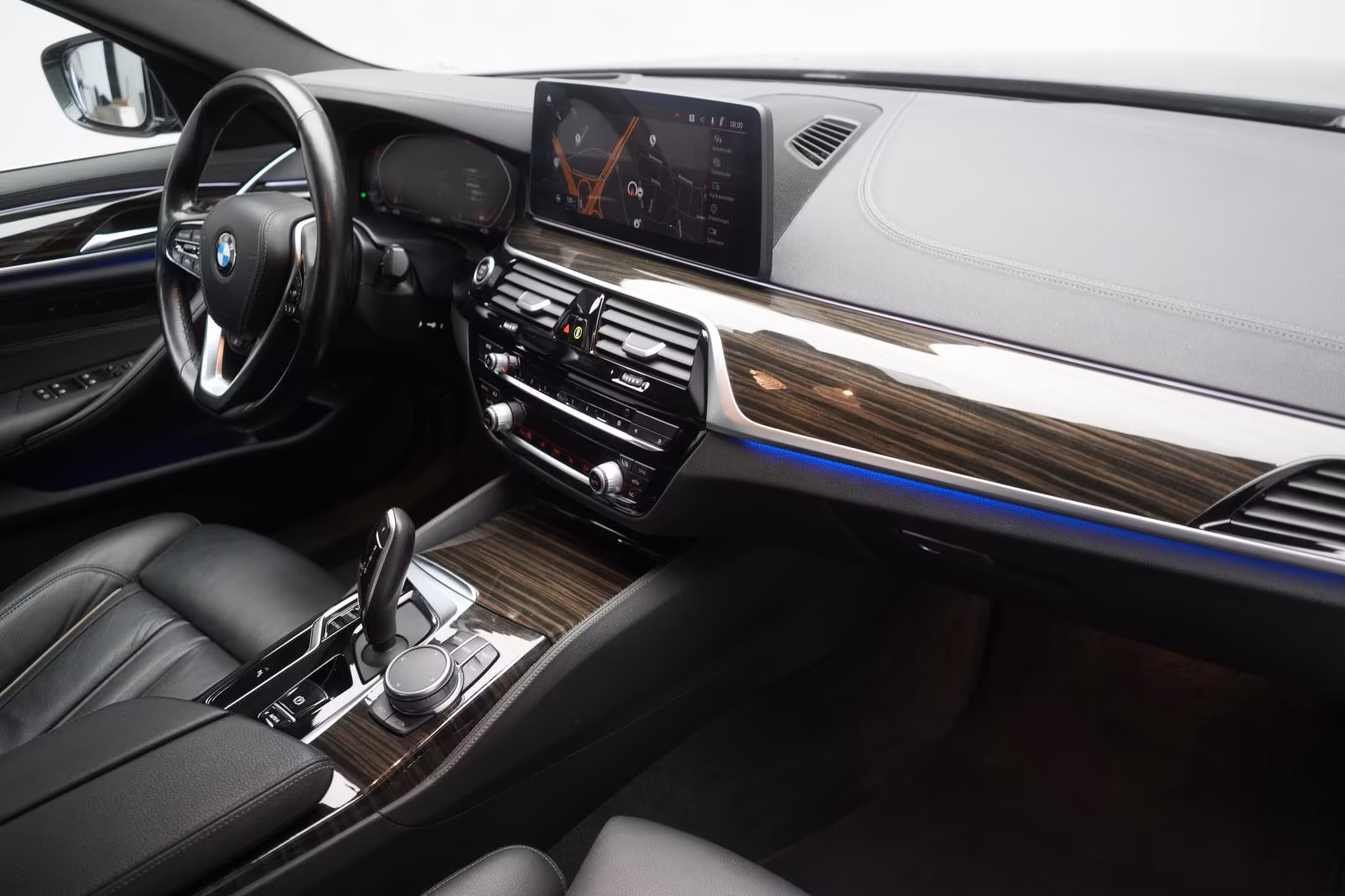 (B-568) BMW 520 i Luxury Line - Image 10