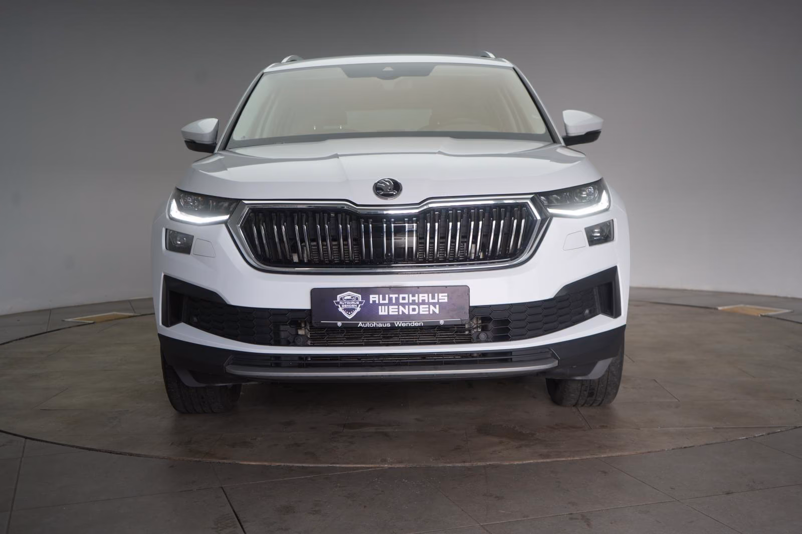 (B-178) Skoda Kodiaq 2.0 TDI 4x4 DSG Style ACC/Virtual/Memory/ - Image 2