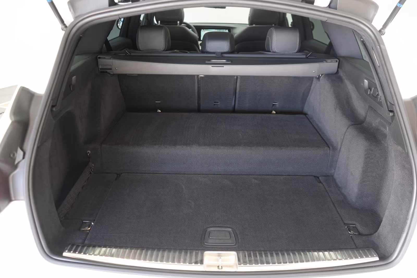 (B-240) Mercedes-Benz(Hybrid) E 300 de T 9G-TRONIC AMG Temp/Kamera/Pano/Burmes - Image 22