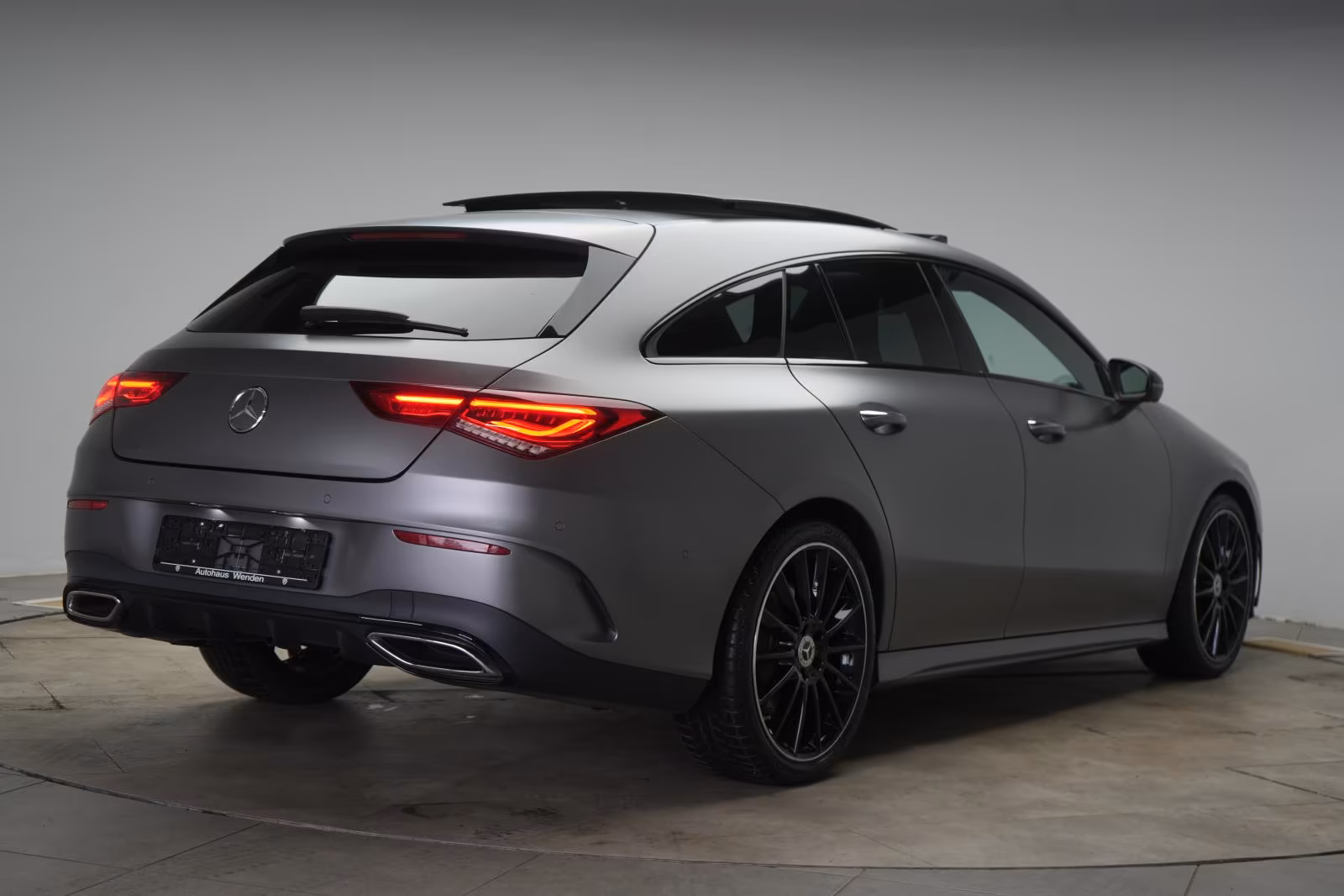 (B-318) Mercedes-Benz CLA 220 Shooting Brake d 4Matic 8G-DCT AMG L - Image 5