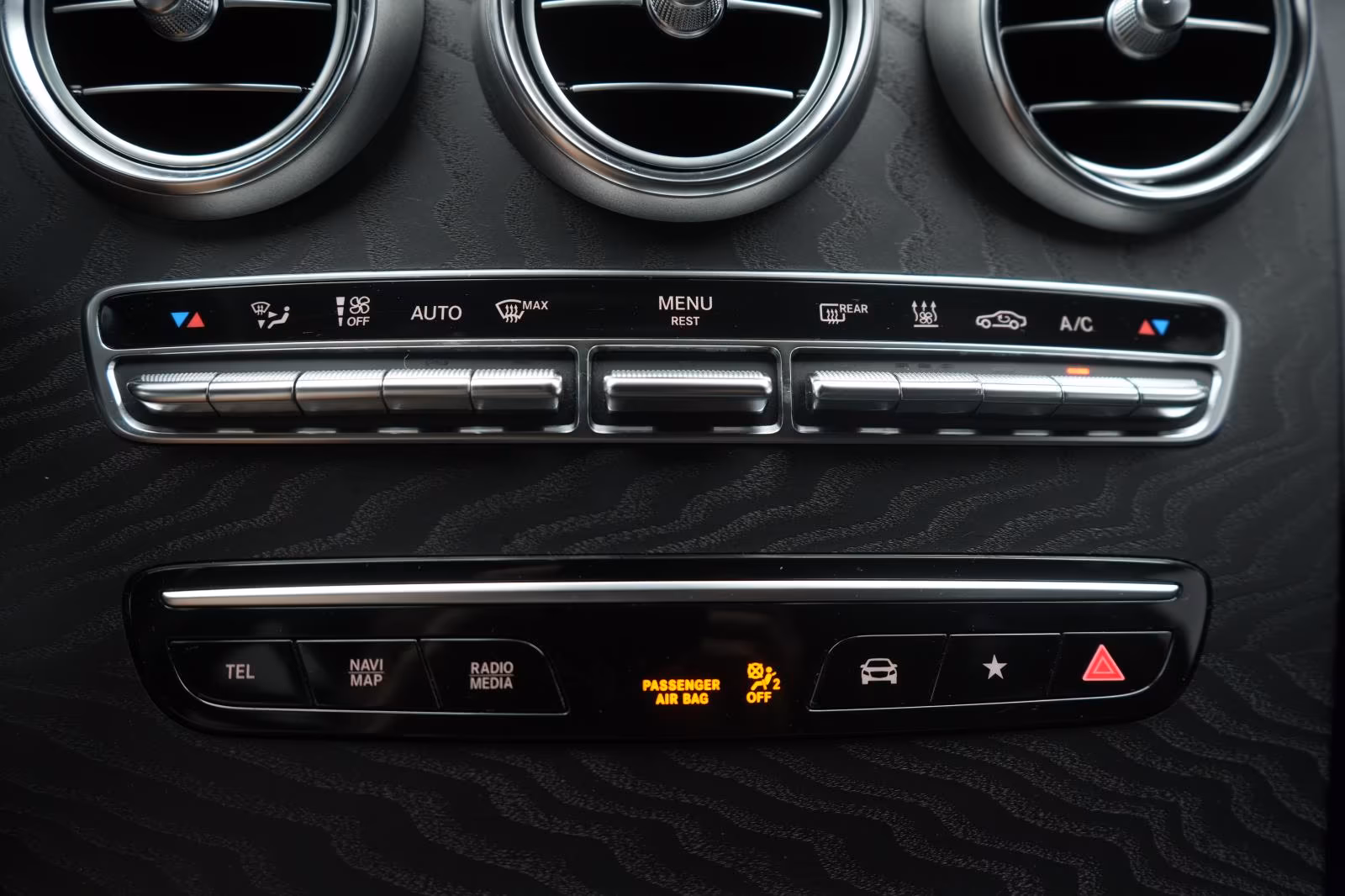(B-304) Mercedes-Benz(Hybrid) GLC 300 de 4Matic 9G-Tronic AMG Temp/Kamer - Image 14