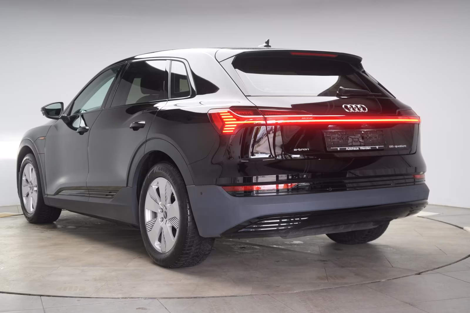 (B-191) Audi e-tron 55 electric quattro Temp/Kamera/Virtual/L - Image 4