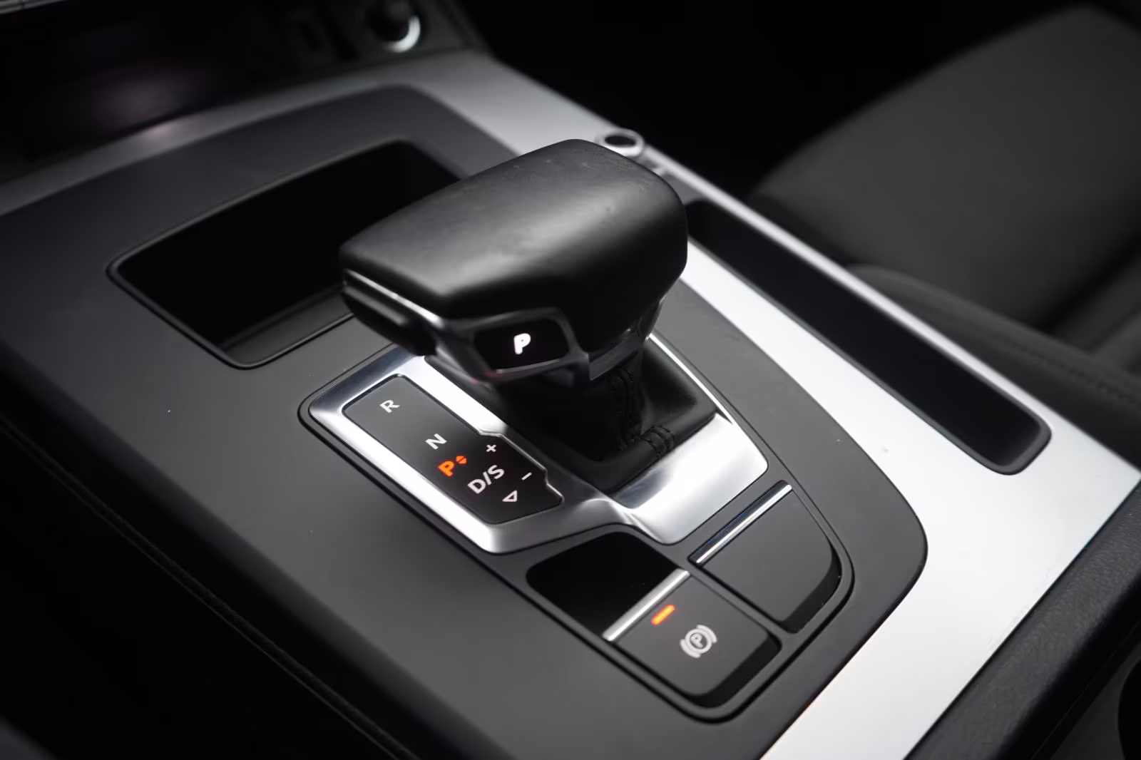 (B-356) Audi Q5 40 TDI quattro S tronic Temp/Virtual/AHK/LED - Image 20