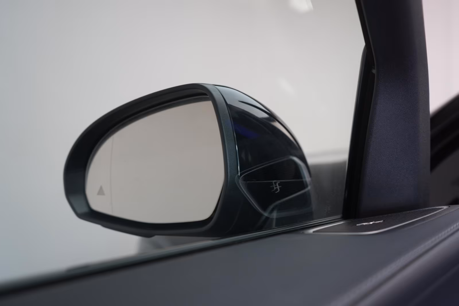 (B-021) Mercedes-Benz GLC 300 4Matic 9G-Tronic AMG Line Advanced  - Image 22