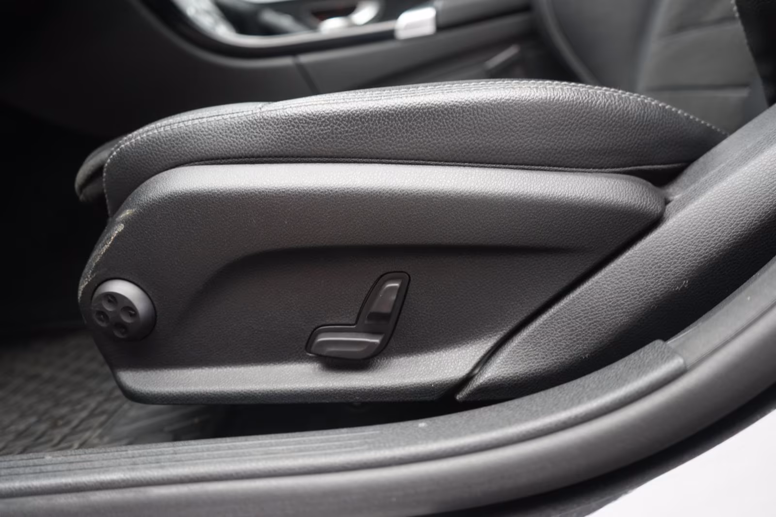 (B-571) Mercedes-Benz(Hybrid) C 300 de T 9G-Tronic AMG Temp/Kamera/Burmes - Image 20