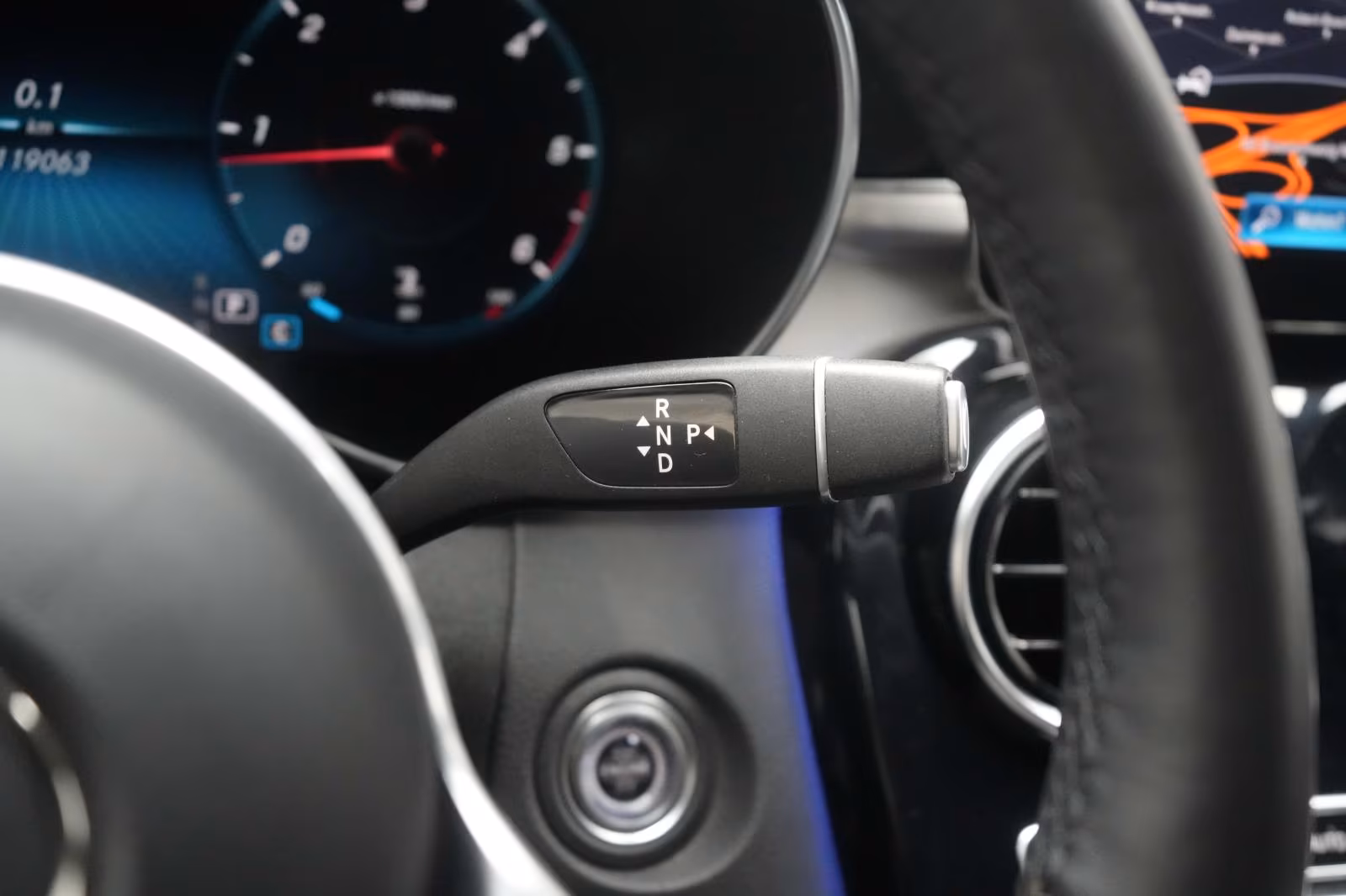 (B-381) Mercedes-Benz GLC 220 d 4Matic 9G-Tronic AMG Distronic/Kamer - Image 14