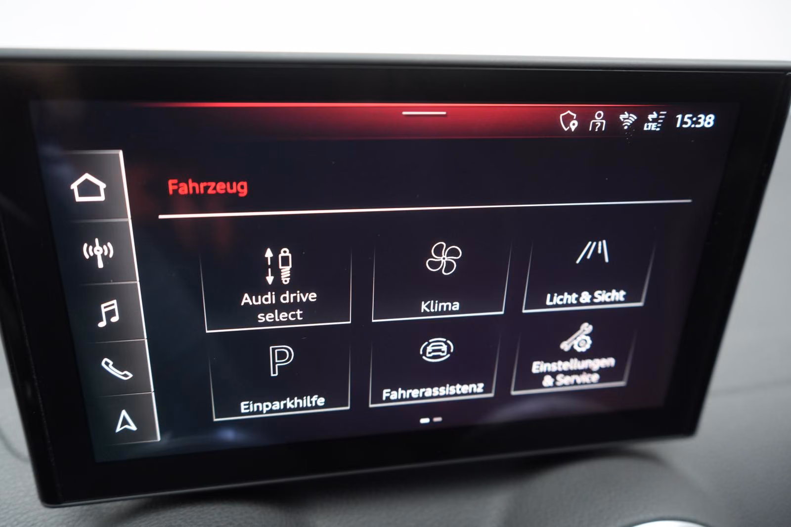 (B-092) Audi Q2 35 TFSI S line S tronic Kamera ACC/Kamera/Mat(Záruka do 3/2028 - Image 12