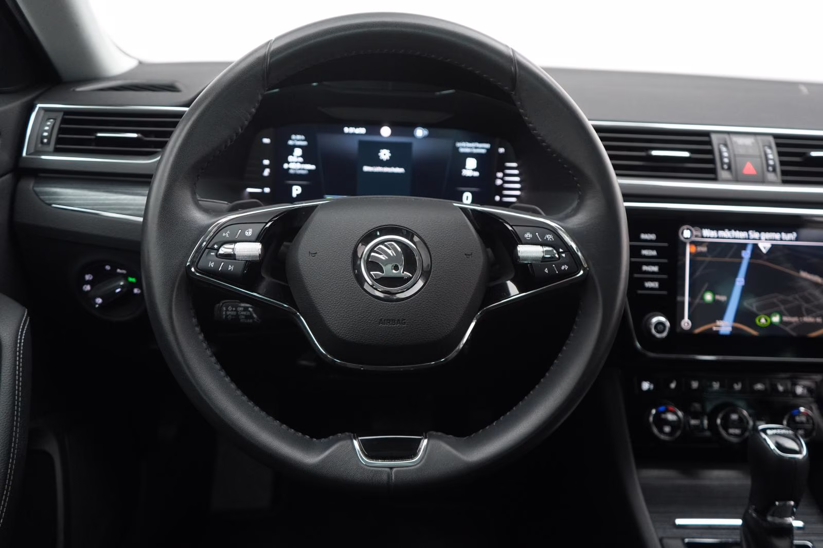 (B-630) Skoda Superb Combi 2.0 TDI DSG Style Kamera/ACC/LED/Na - Image 11