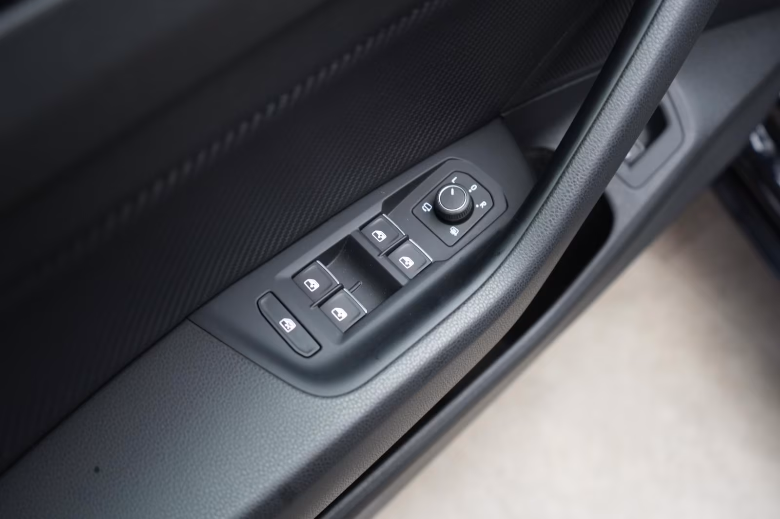 (B-013) Volkswagen Arteon Shooting Brake R 2.0 TSI 4Motion DSG Lede - Image 17