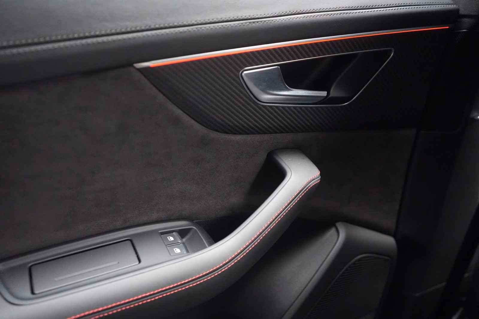 (B-608) Audi RSQ8 TFSI quattro tiptronic Leder/HUD/Pano/B&O/C - Image 17