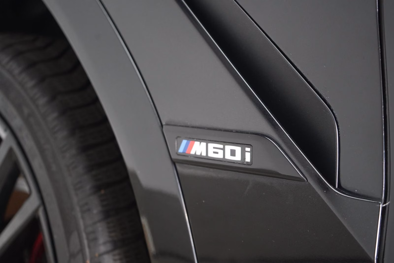 (B-006) BMW X6 M60 i xDrive Leder/HUD/SkyLounge/H&K/360Kamer - Image 25