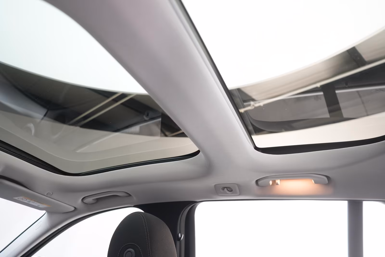 (B-201) Mercedes-Benz(Hybrid) E 300 de 4Matic T 9G-Tronic Temp/Kamera/Pano - Image 12