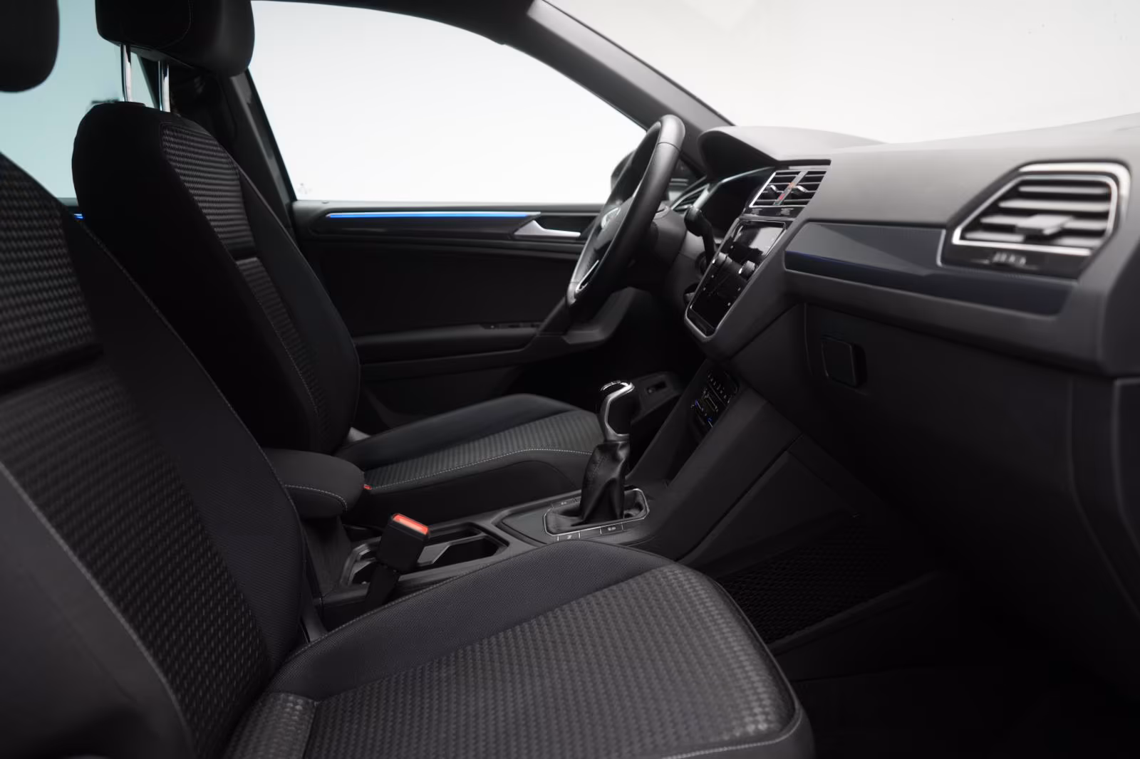 (B-651) Volkswagen Tiguan 1.5 TSI United - Image 9