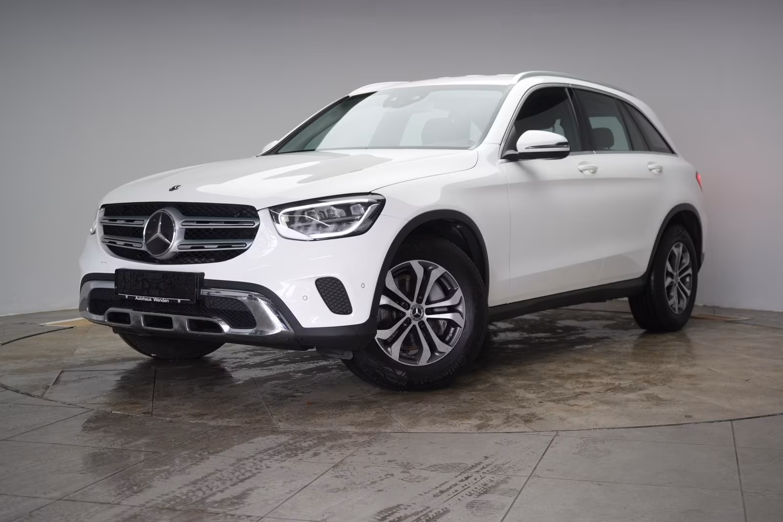 (B-721) Mercedes-Benz GLC 220 d 4Matic 9G-Tronic Autopilot/Distronic/L - Image 3