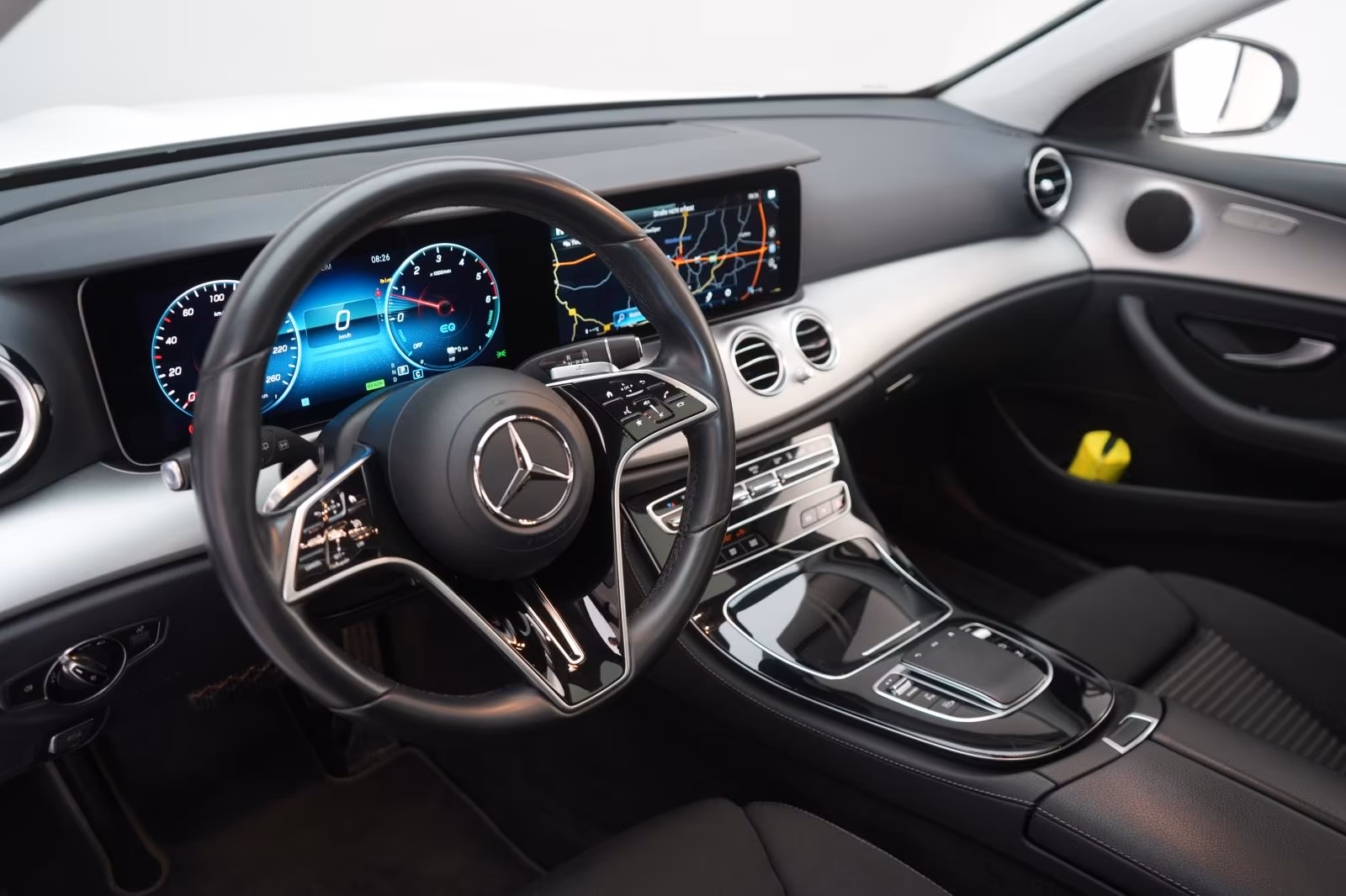 (B-201) Mercedes-Benz(Hybrid) E 300 de 4Matic T 9G-Tronic Temp/Kamera/Pano - Image 8