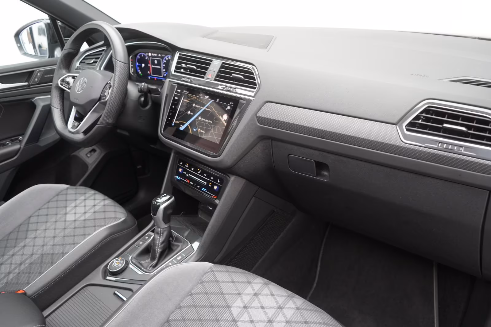 (B-531) Volkswagen Tiguan 2.0 TDI R-Line 4Motion ACC/Kamera/HUD//Pa - Image 10