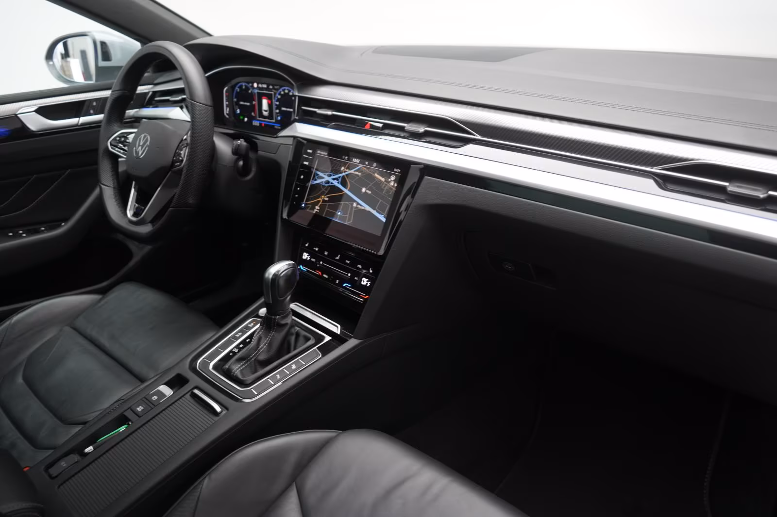 (B-605) Volkswagen Arteon Shooting Brake 2.0 TDI 4Motion DSG R-Line - Image 10