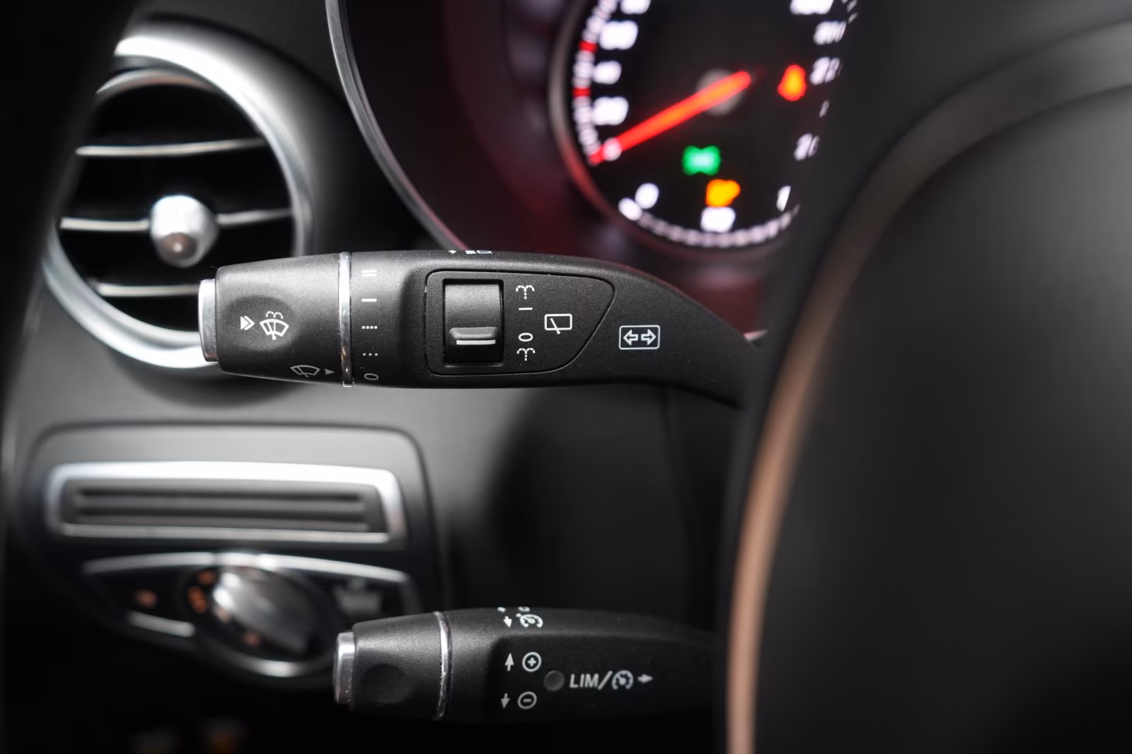 (B-788)Mercedes-Benz GLC 300 4Matic 9G-Tronic Exclusive Leder/Temp/Ka - Image 14