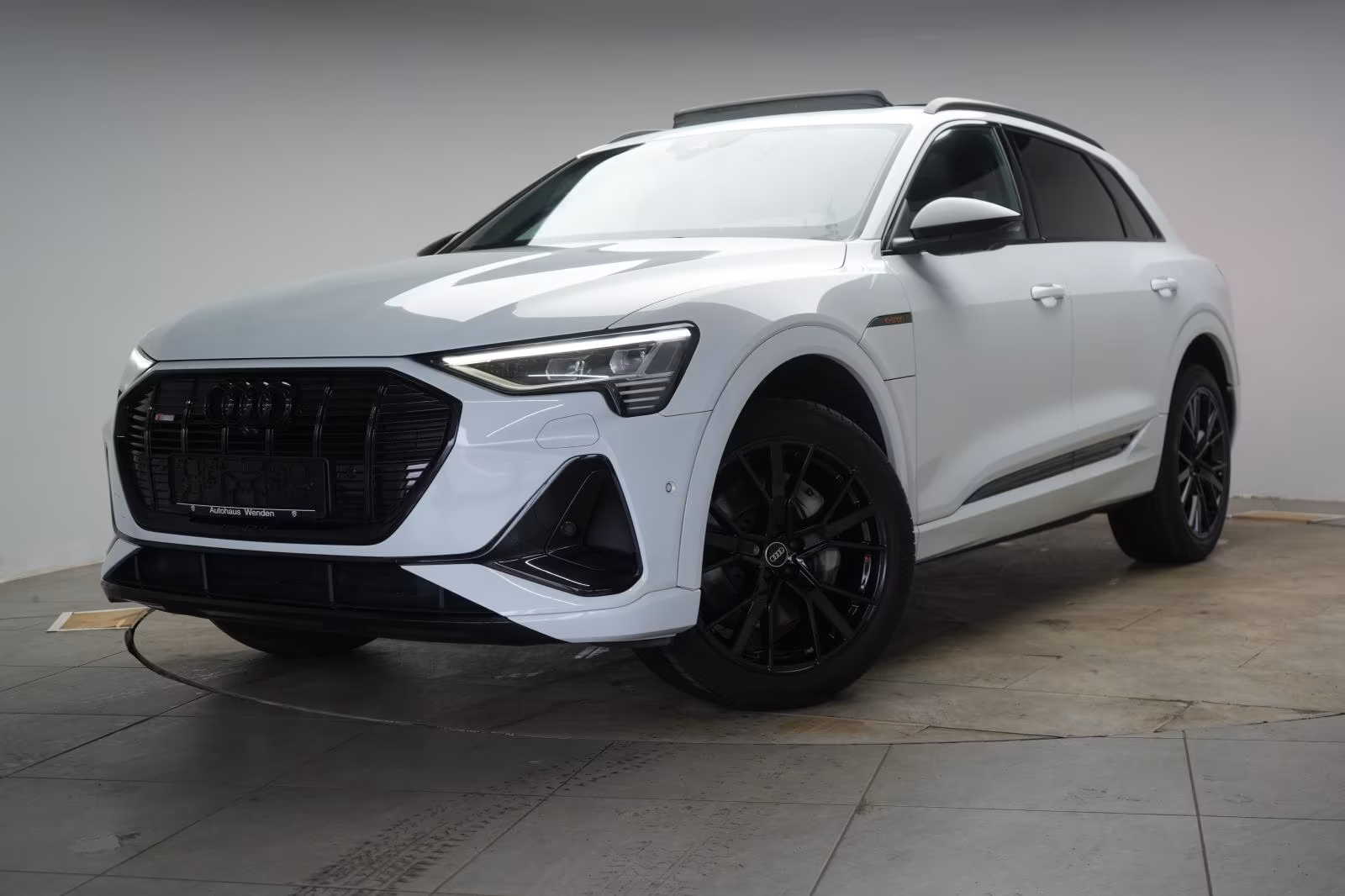 (B-506) Audi e-tron 55 quattro S line - Image 3