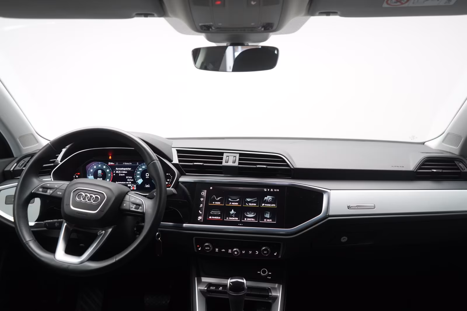 (B-254) Audi Q3 35 TFSI S tronic advanced CarPlay/Temp/Virtua - Image 12