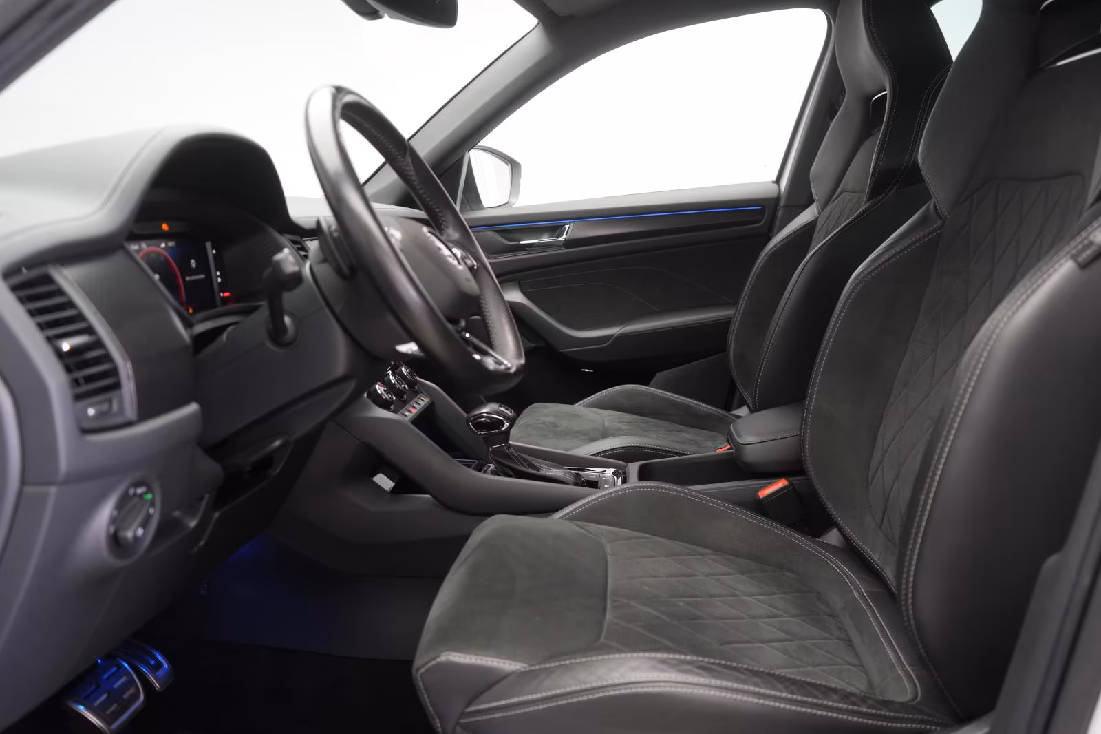 (B-535) Skoda Kodiaq 2.0 TDI 4x4 Sportline Carplay/Kamera/Virt - Image 6