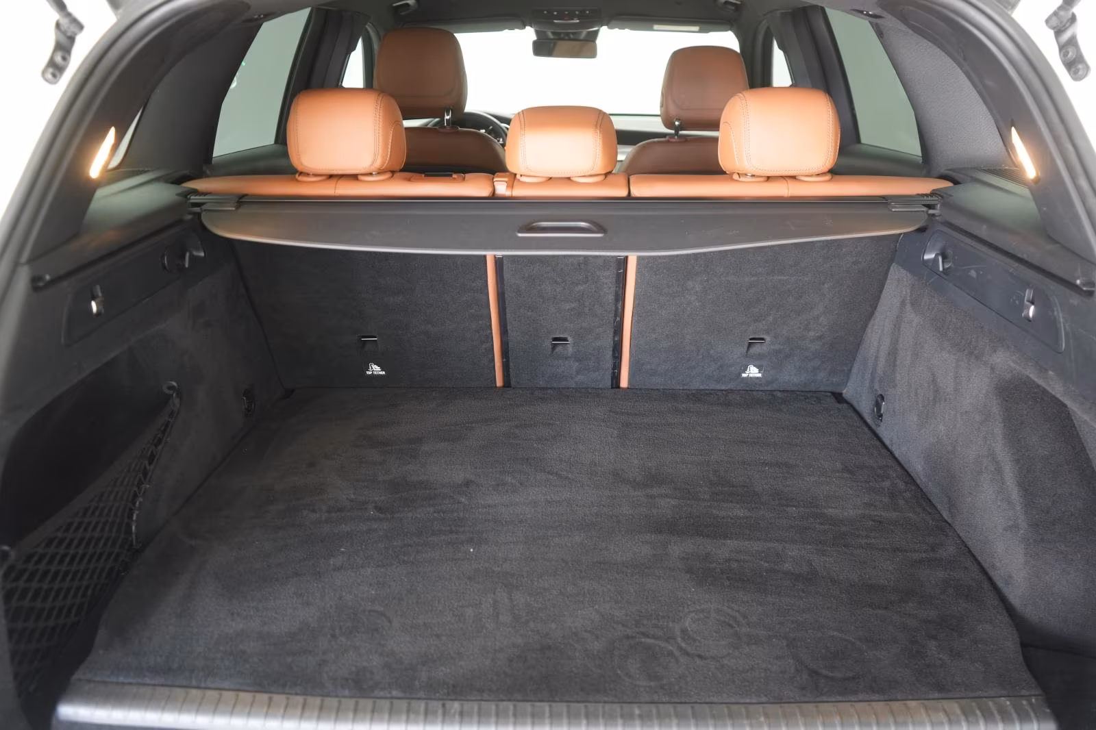 (B-208) Mercedes-Benz(Hybrid) GLC 300 e 4Matic 9G-Tronic AMG Leder/Temp/Kam - Image 24