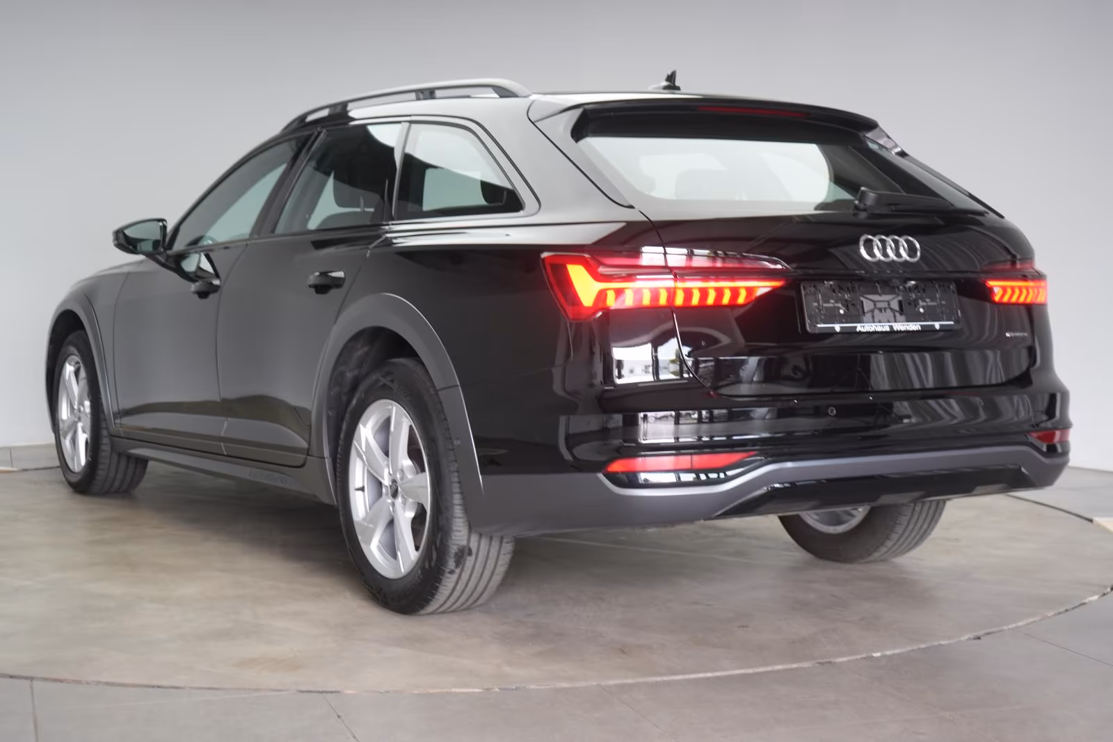 (B-107) Audi A6 Allroad 45 TDI Quattro Carplay/ACC/Lift/Kamer - Image 4