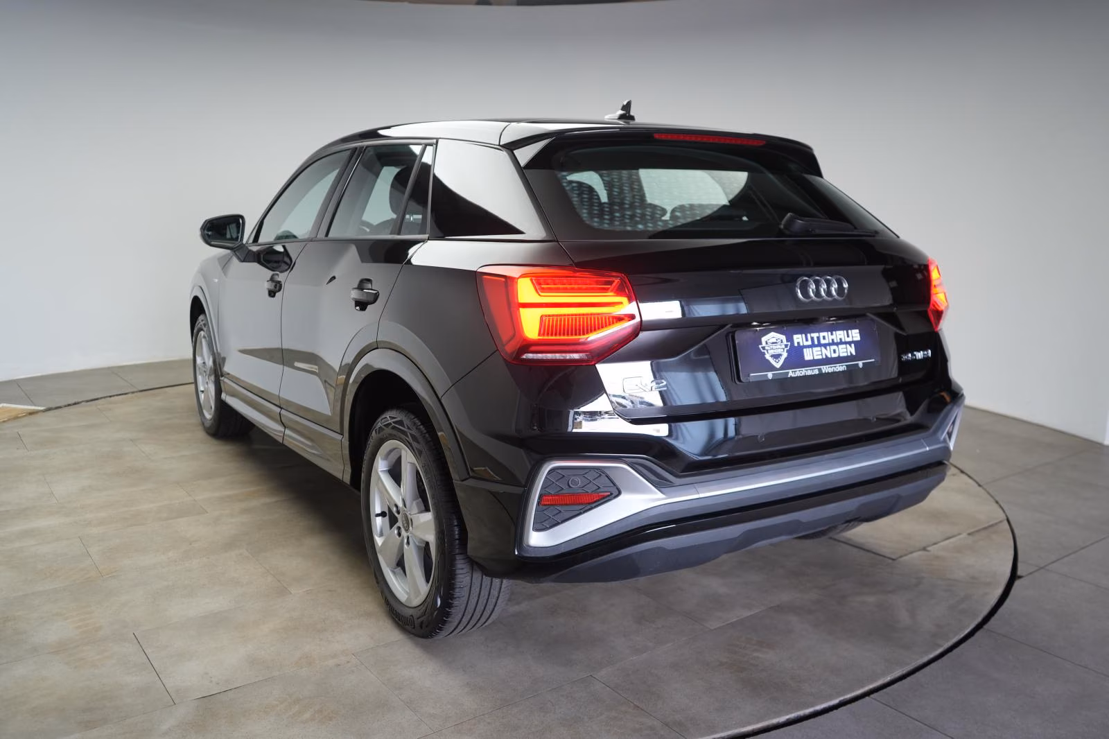 (B-092) Audi Q2 35 TFSI S line S tronic Kamera ACC/Kamera/Mat(Záruka do 3/2028 - Image 4