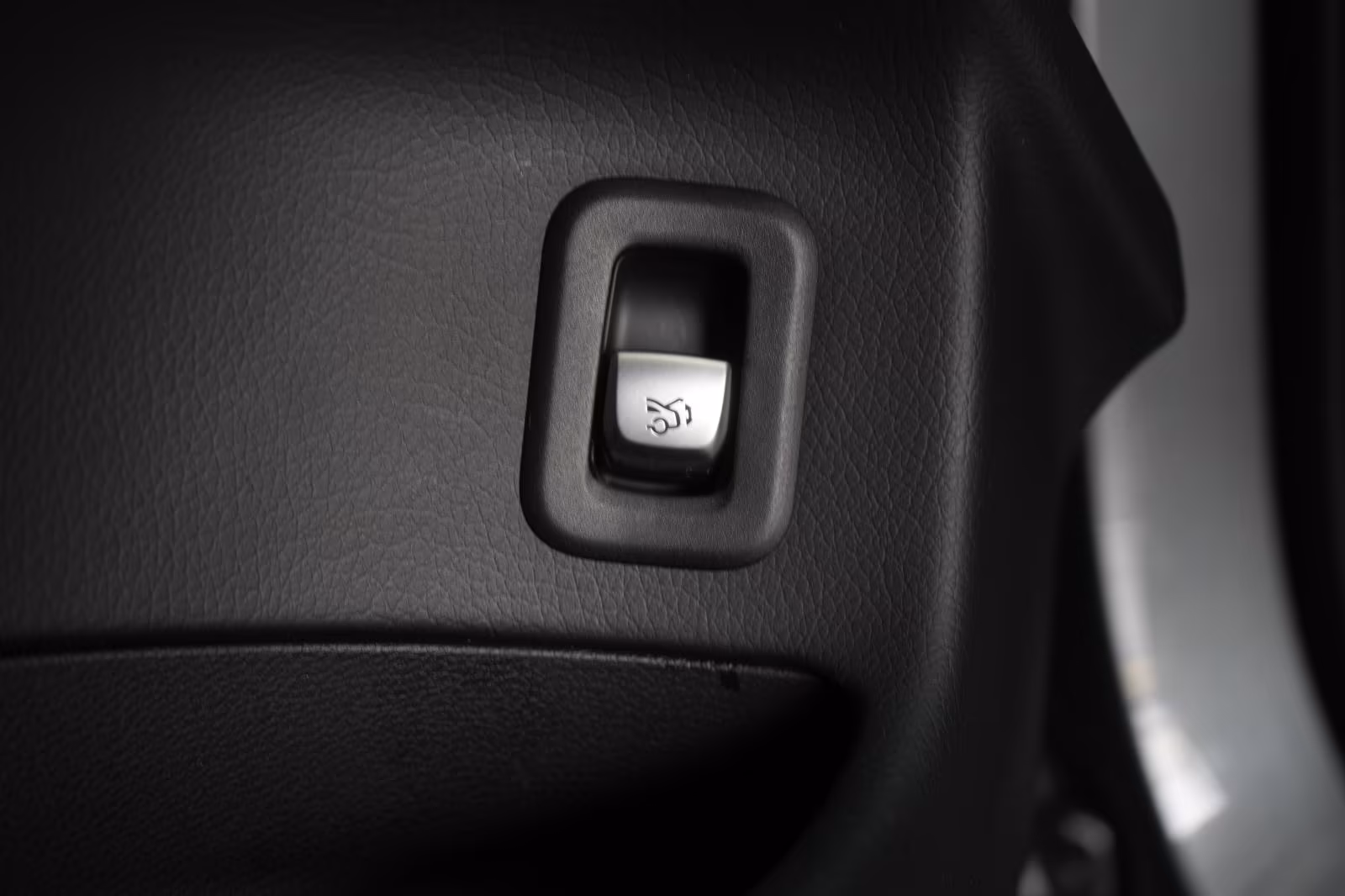 (B-284) Mercedes-Benz GLC 300 4Matic AMG Temp/Kamera/Virtual/Pano/AHK/ - Image 18