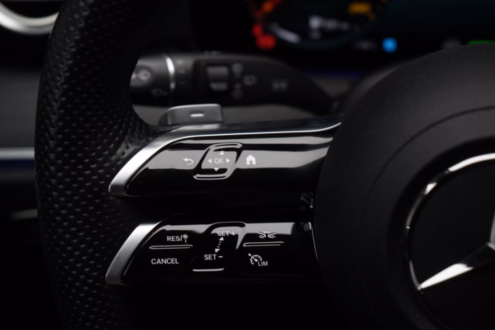 (B-016) Mercedes-Benz(Hybrid) E 300 de T 9G-Tronic AMG Distronic/Kamera/Burm - Image 11