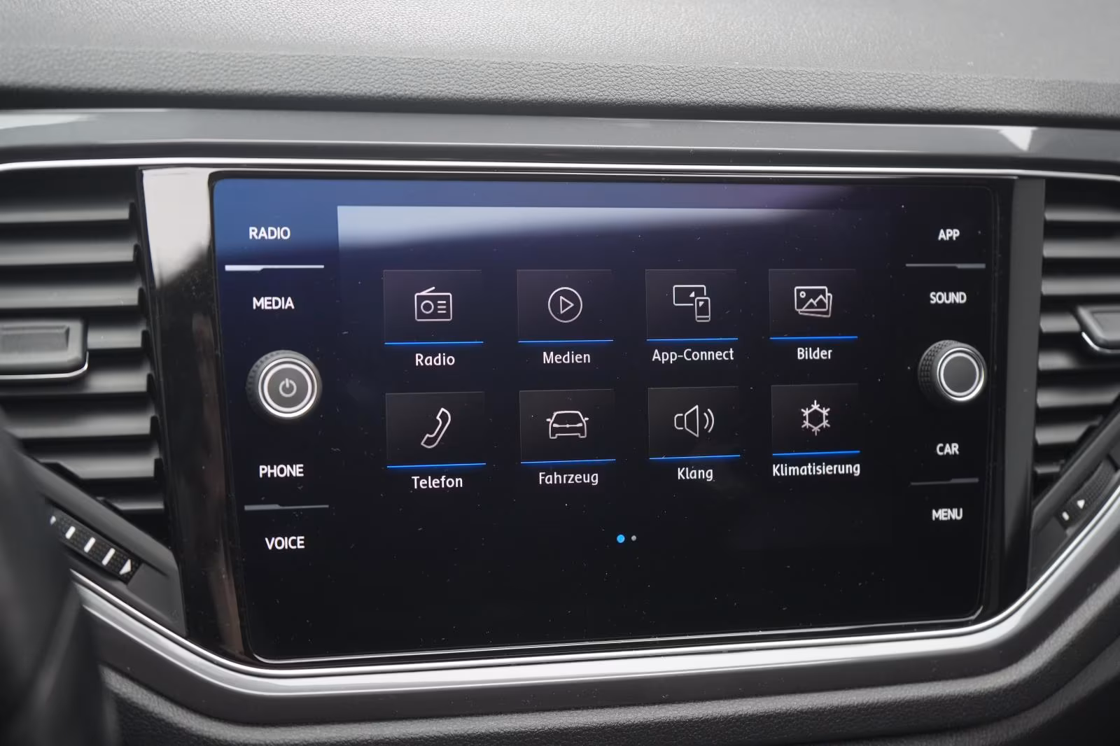 (B-629) Volkswagen T-Roc 1.5 TSI DSG R line Appconnect/Lane/Pano/Si - Image 13
