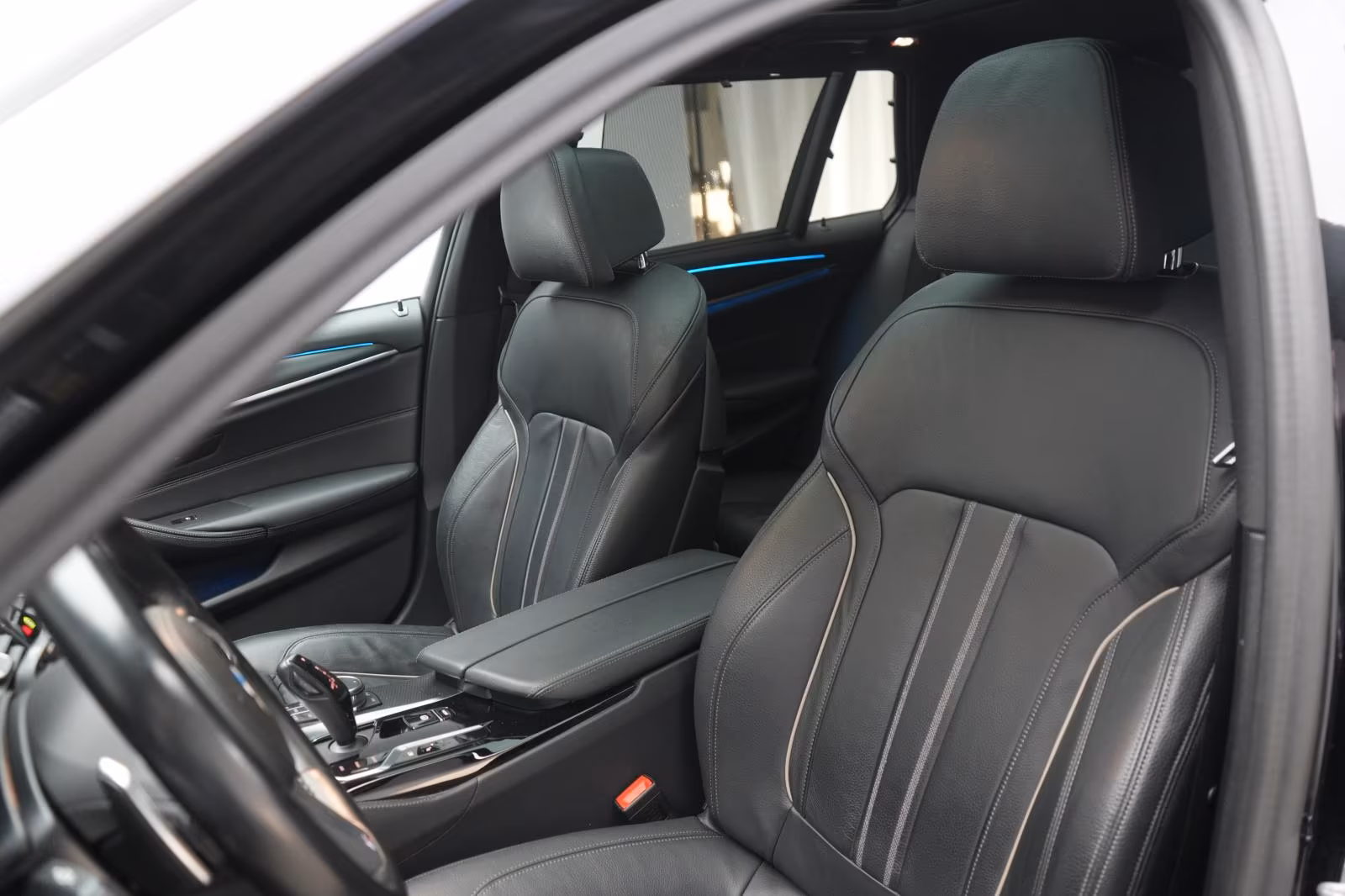 (B-340) BMW(Hybrid) 530 e xDrive Touring M Sport Leder/ACC/Kamera/HU - Image 8