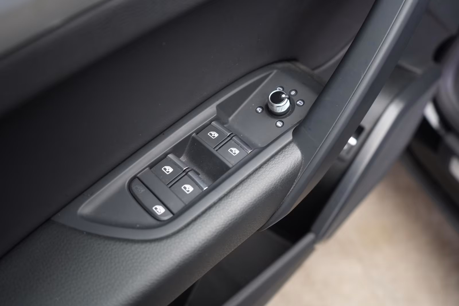 (B-431) Audi Q5(Hybrid) 50 TFSI e Quattro S-tronic Temp/Carplay/Kamer - Image 12