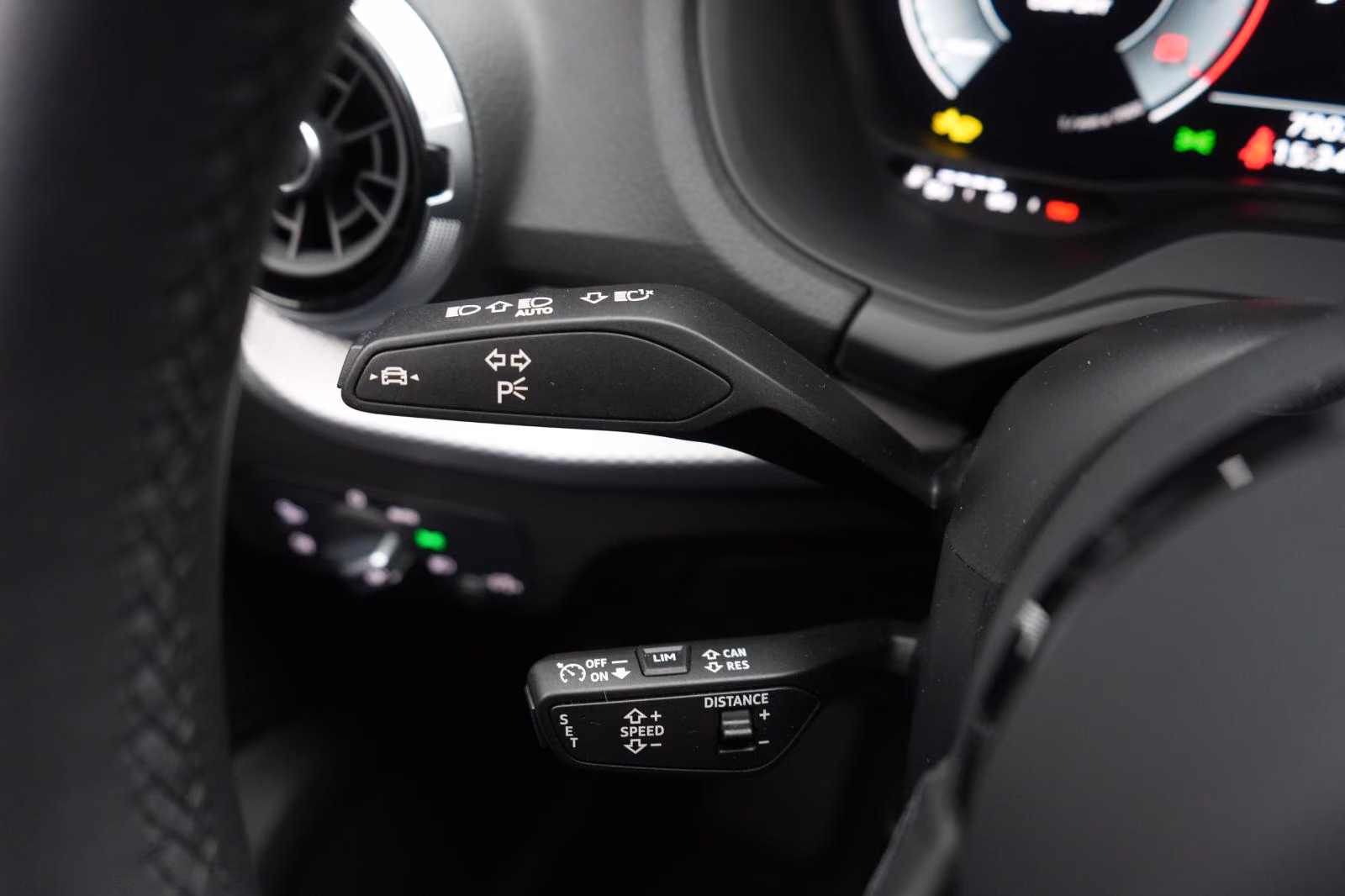 (B-092) Audi Q2 35 TFSI S line S tronic Kamera ACC/Kamera/Mat(Záruka do 3/2028 - Image 9
