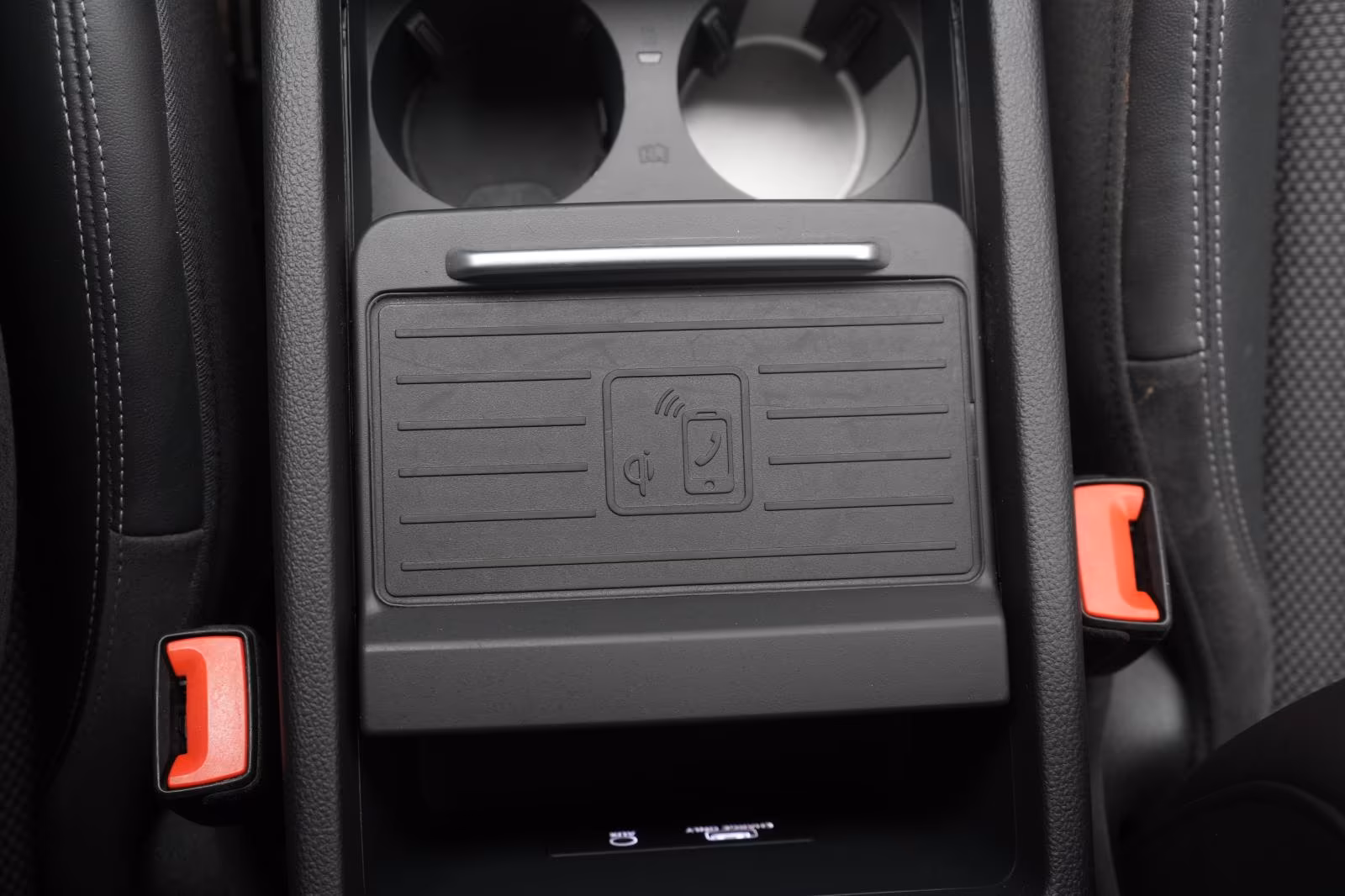 (B-123) Audi Q5 40 TDI quattro S-Line Temp/Kamera/AHK/Massage - Image 11