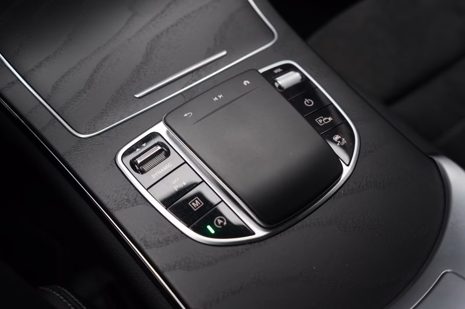 (B-217) Mercedes-Benz GLC 220 d 4Matic 9G-Tronic AMG Distronic/Kame - Image 12