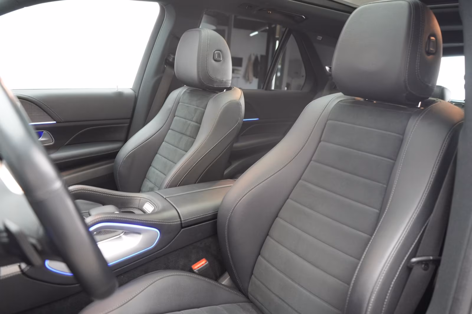 (B-460) Mercedes-Benz(Hybrid) GLE 350 de 4Matic 9G-Tronic AMG Distronic/HUD/Ka - Image 8