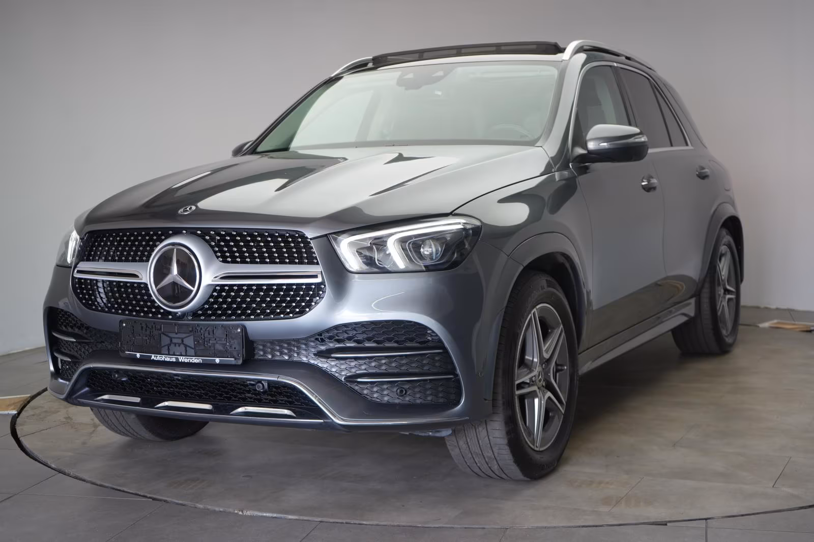 (B-696) Mercedes-Benz(Hybrid) GLE 350 de 4Matic 9G-Tronic AMG Leder/Distroni - Image 3