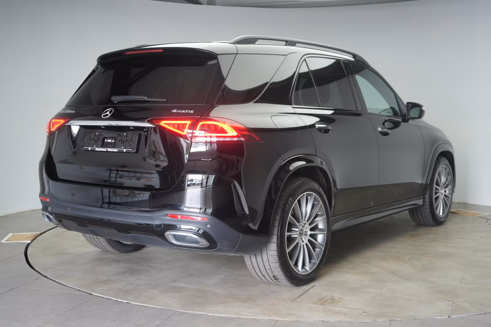 (B-137) Mercedes-Benz(Hybrid) GLE 350 de 4Matic 9G-Tronic AMG Distronic/Kam - Image 5