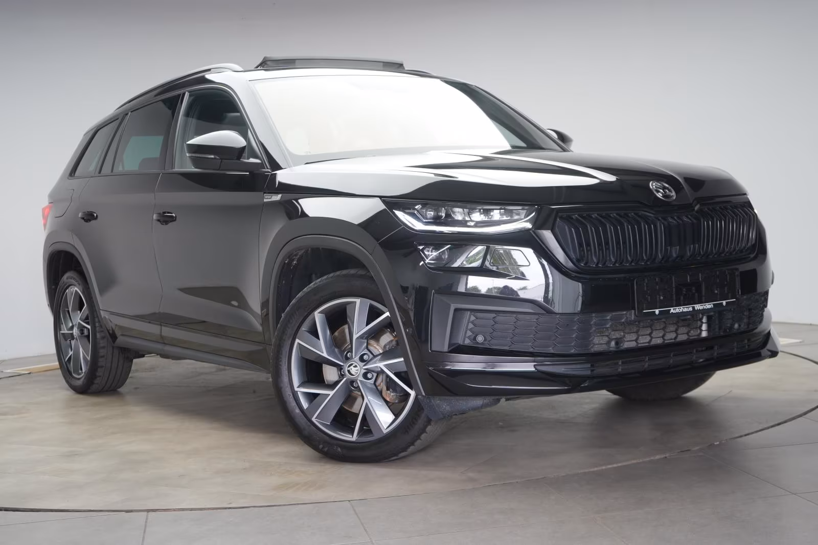 (B-685) Skoda Kodiaq 2.0 TDI 4x4 DSG Sportline ACC/Virtual/AHK - Image 1