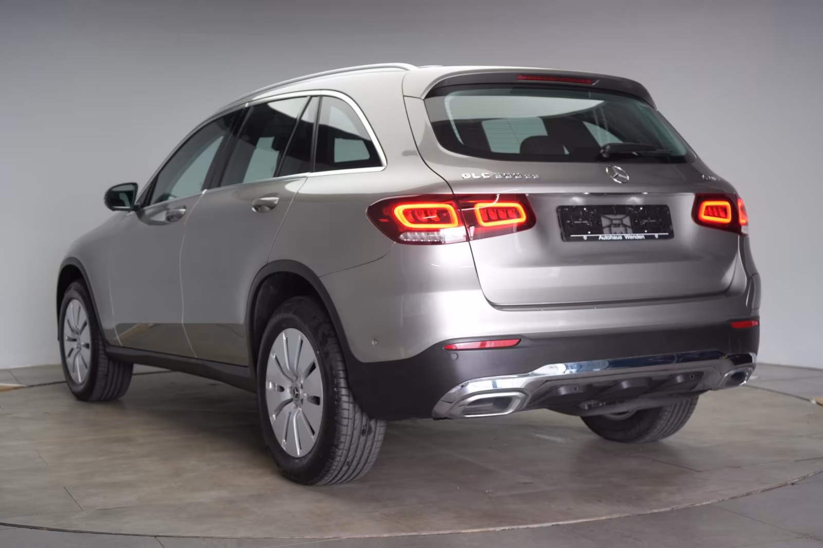 (B-702) Mercedes-Benz GLC 300 de 4Matic 9G-Tronic Temp/360Kamera/Carpl - Image 4